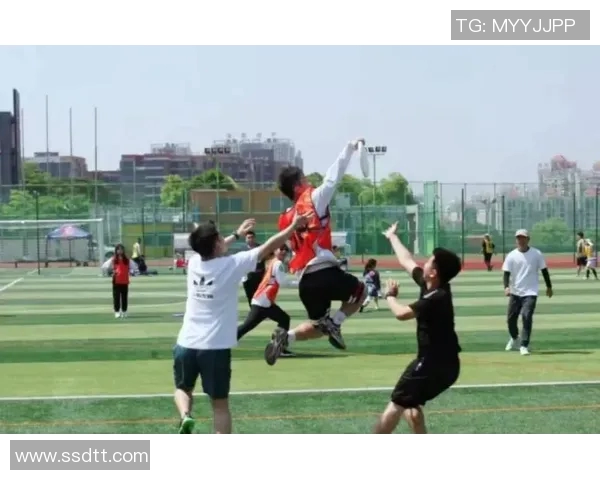 南京飞盘队在世界滑板锦标赛中的默契配合与精彩表现分析 南京飞盘队在世界滑板锦标赛中的默契配合与精彩表现分析