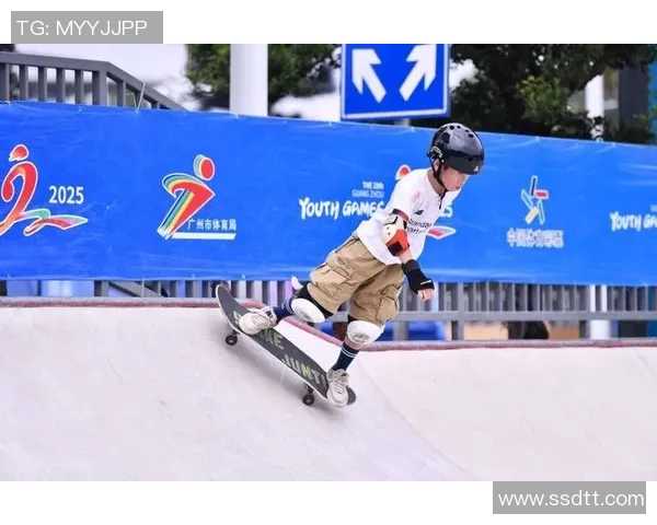 广州极限运动队在滑板精英赛中以100分稳居积分榜首位