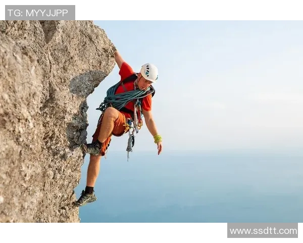 成都极限运动队在攀岩联赛中的耐力表现分析与点评 成都极限运动队在攀岩联赛中的耐力表现分析与点评