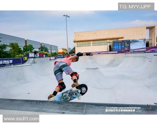 深圳滑板队荣登实力排行榜第五名展现出色竞技水平与团队精神 深圳滑板队荣登实力排行榜第五名展现出色竞技水平与团队精神