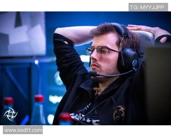 圣马丁图库曼对决拉鲁斯精彩赛事回顾与分析 圣马丁图库曼对决拉鲁斯精彩赛事回顾与分析