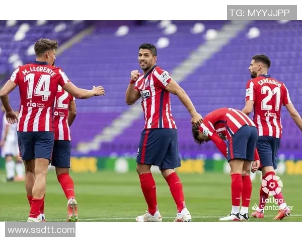 巴萨与马竞巅峰对决海报展现激情与荣耀的足球盛宴