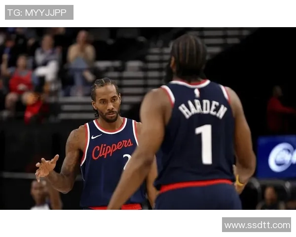 快船与掘金激战正酣高清直播全程回放精彩瞬间不容错过