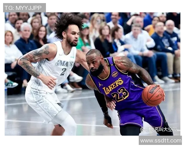 湖人雄鹿对决球迷热议赛季精彩瞬间与未来展望