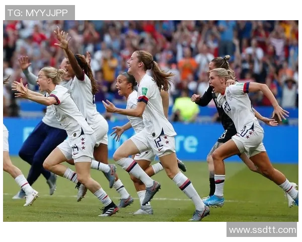 美国女足与英国队激战在即谁将赢得这场巅峰对决的荣耀