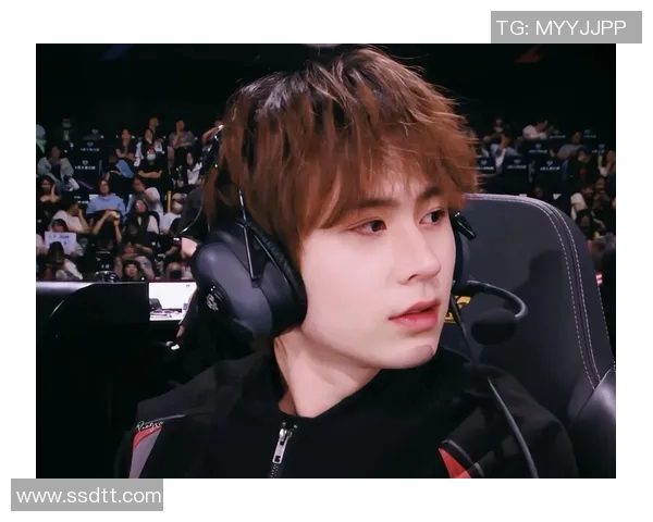 高校联赛特别报道：见证JDG从青涩到辉煌的成长之路